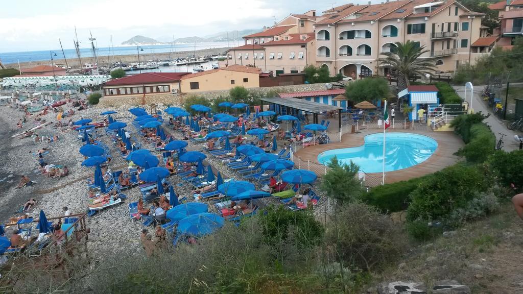 מרצ'יאנה מרינה Hotel Anselmi מראה חיצוני תמונה