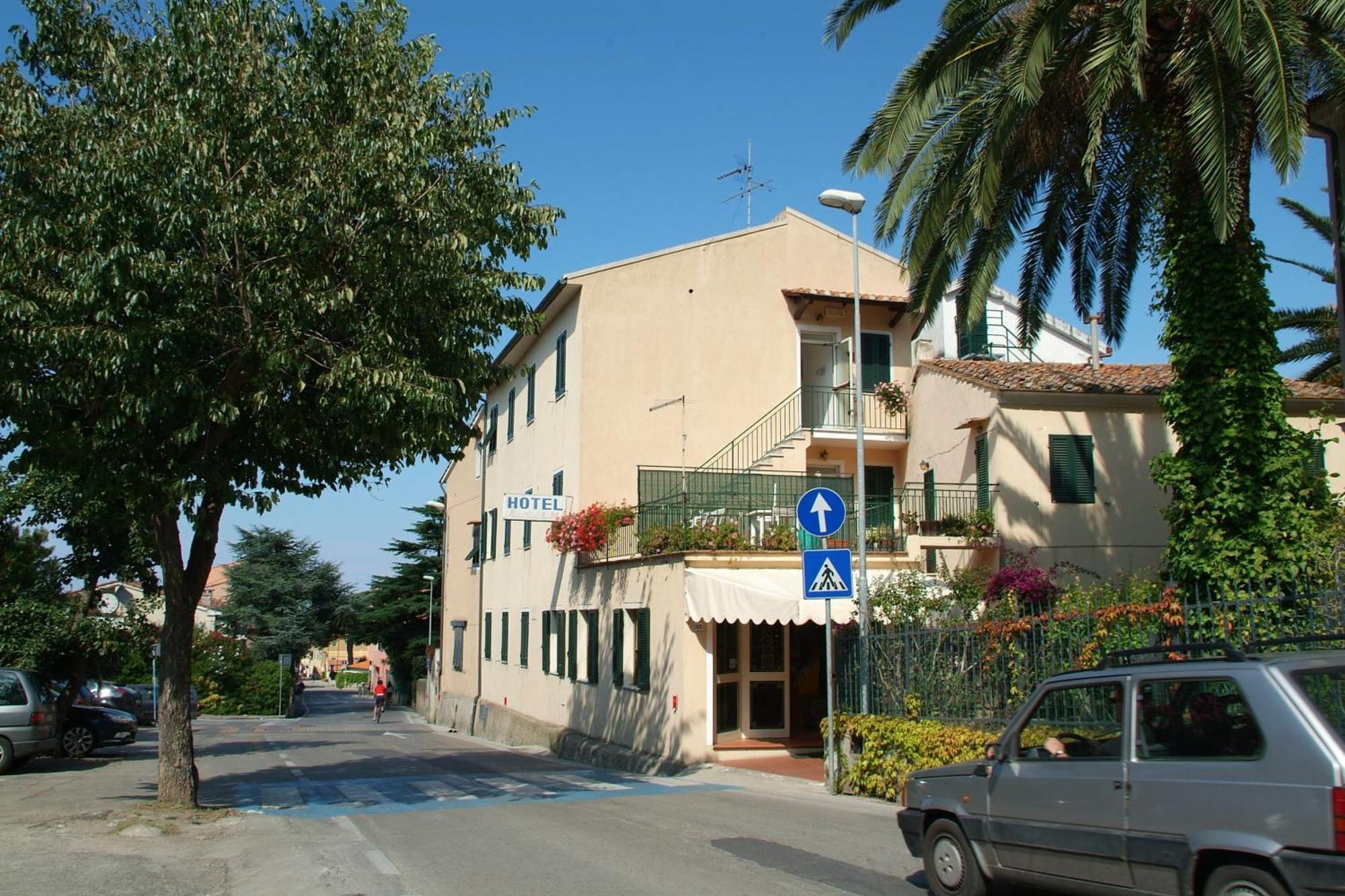 מרצ'יאנה מרינה Hotel Anselmi מראה חיצוני תמונה