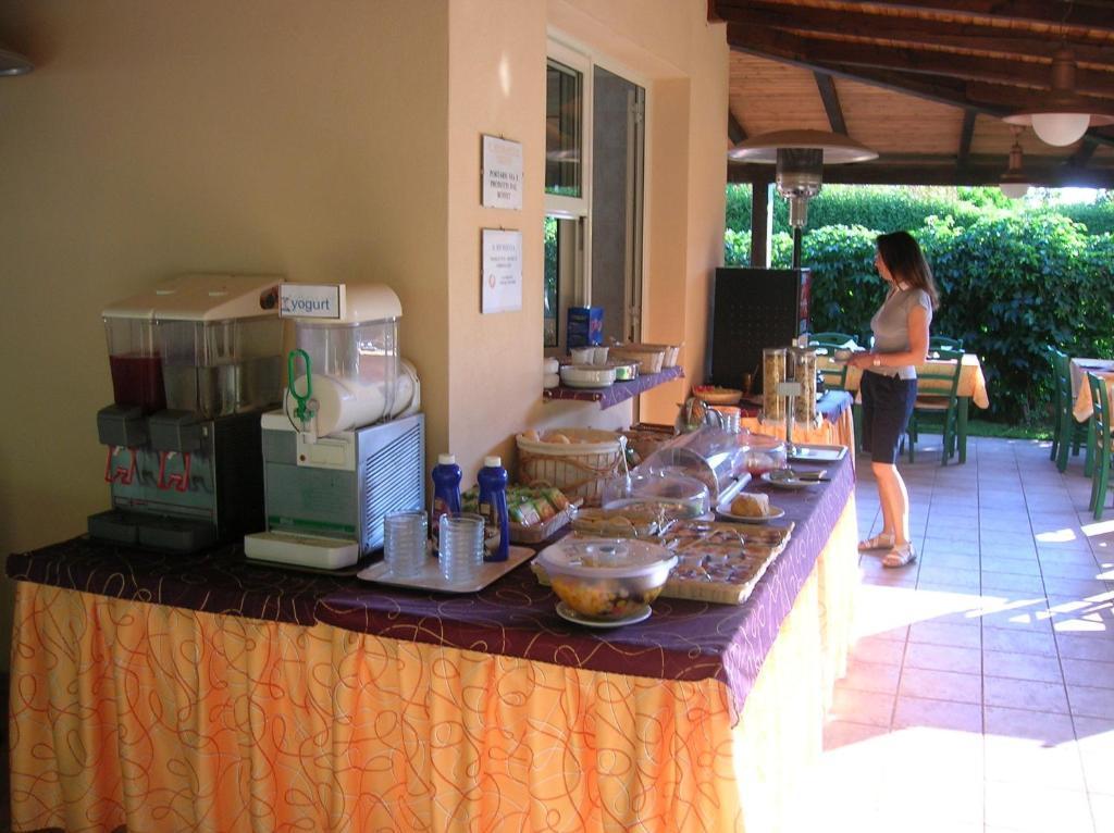מרצ'יאנה מרינה Hotel Anselmi מראה חיצוני תמונה