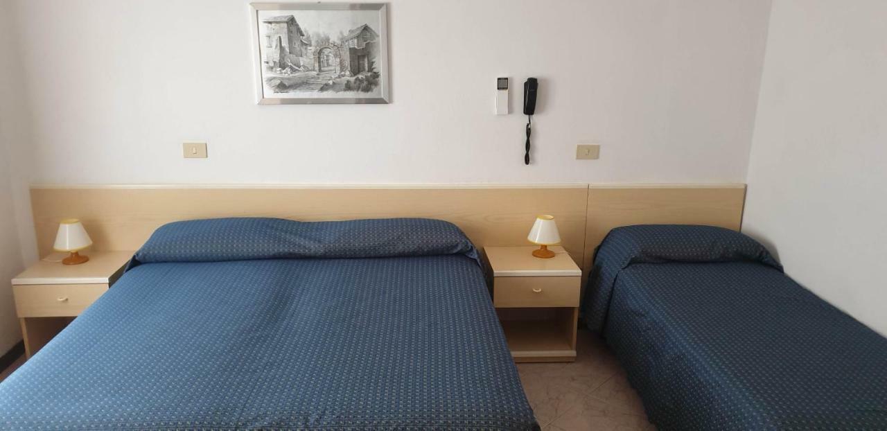 מרצ'יאנה מרינה Hotel Anselmi מראה חיצוני תמונה